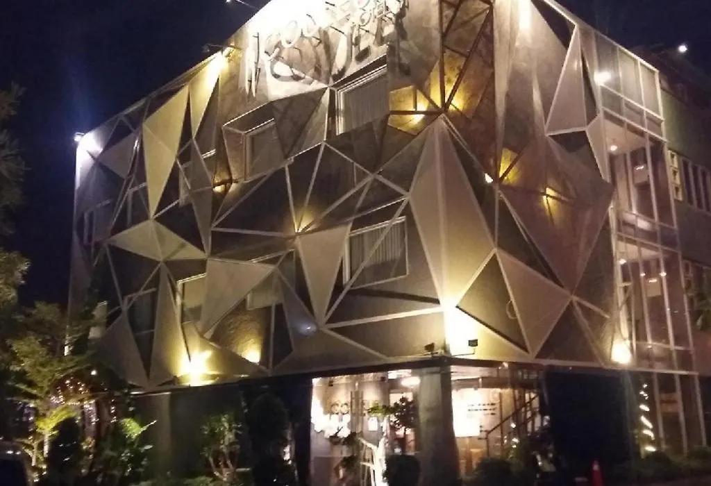 Hotel Couleur Cengkareng 2*