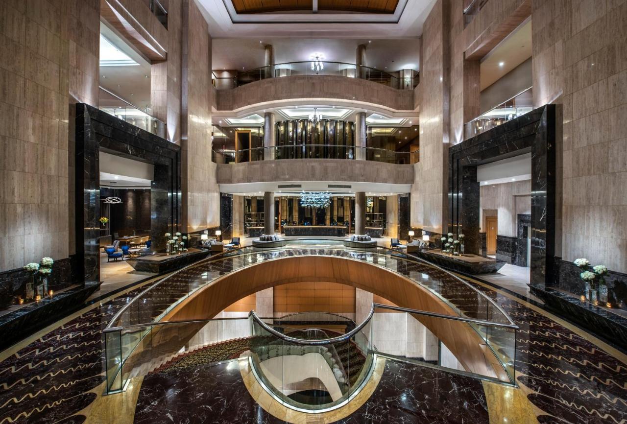 THE RITZ-CARLTON JAKARTA, MEGA KUNINGAN HOTEL