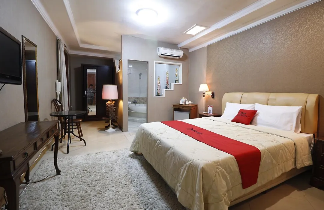 Reddoorz @ Jalan Dharmawangsa 3* Jakarta