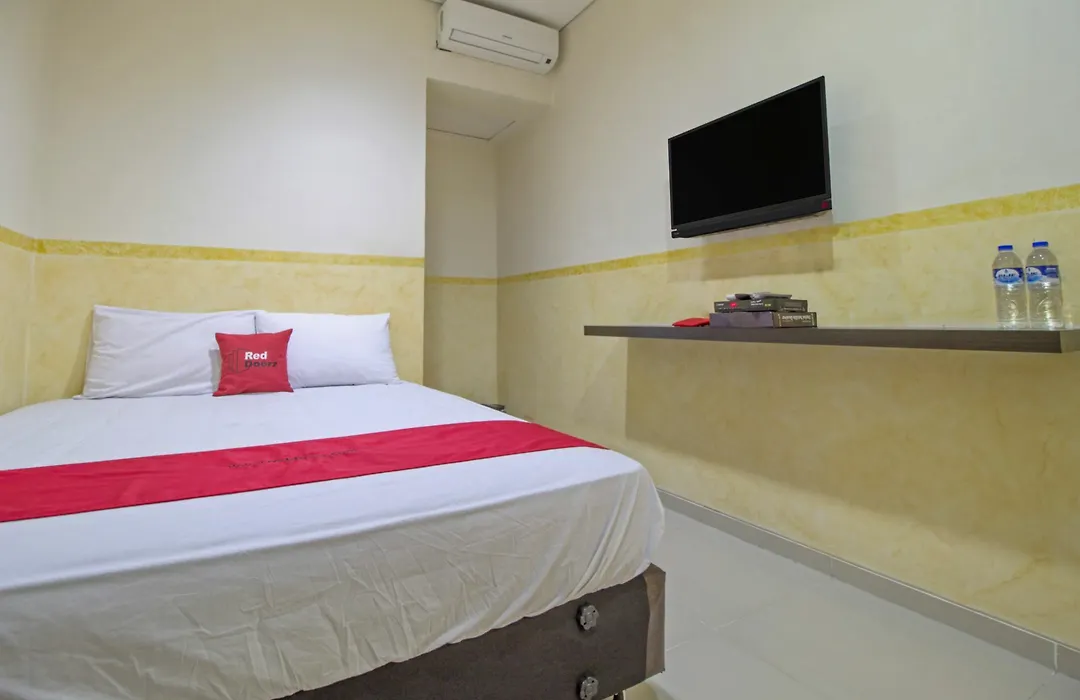 Guest house Reddoorz Near Gajah Mada Plaza